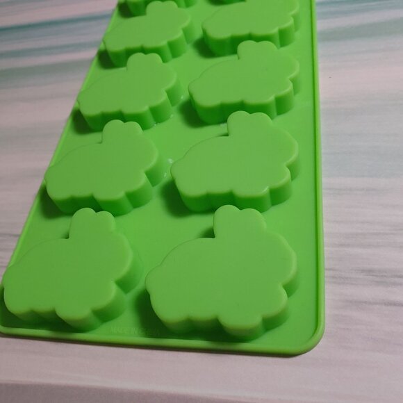 Green Silicone Bunny Shaped Mold Baking Chocolate Candy Soap Making Polymer Clay - Picture 4 of 5